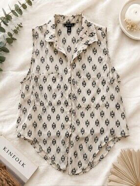UK2LA Beige Sleeveless Printed Button-Front Sheer Top